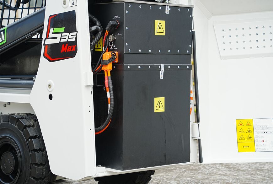 Yuchai S35 product view 1