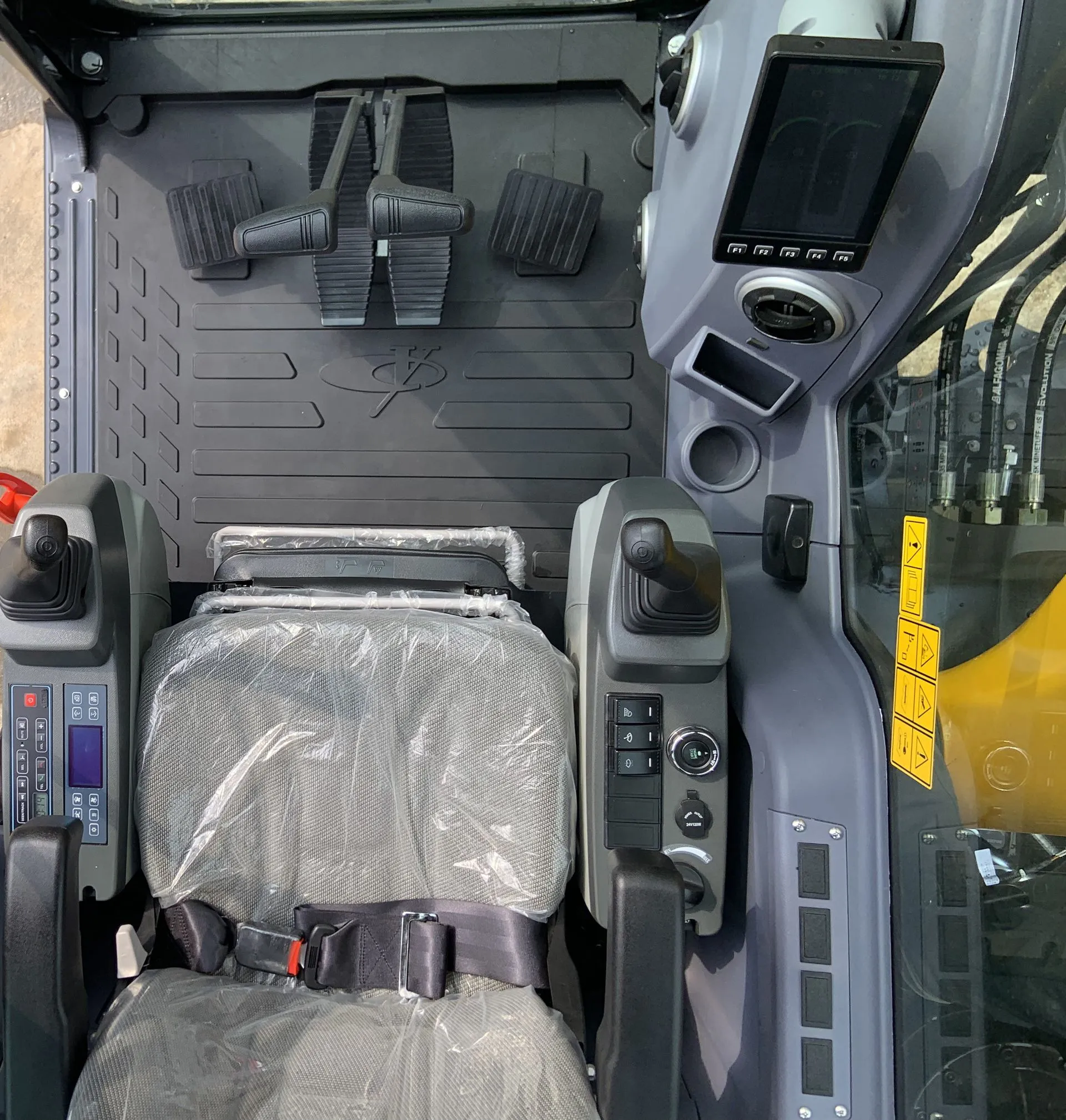 Yuchai YC135 product view 7